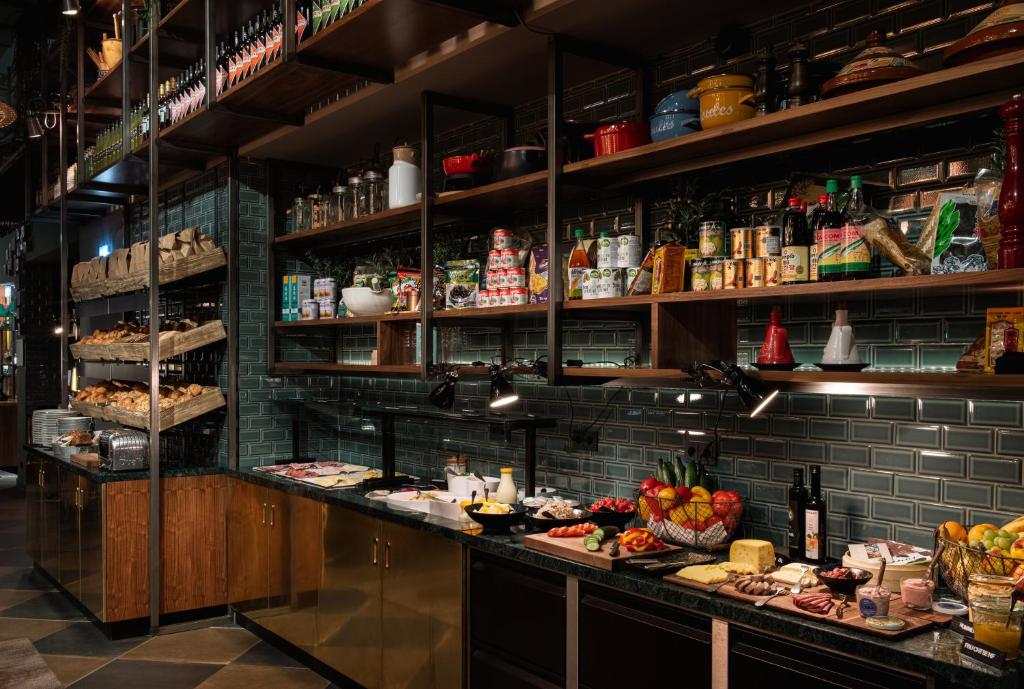 PIERDREI Hotel HafenCity Hamburg - Resim 31