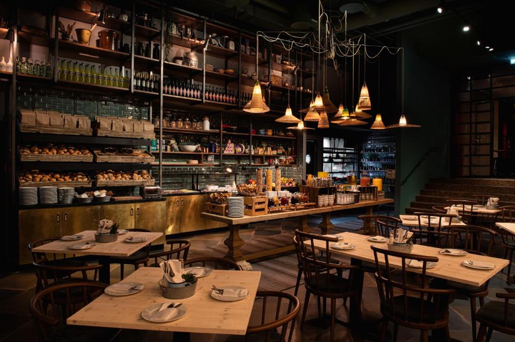 PIERDREI Hotel HafenCity Hamburg - Resim 32