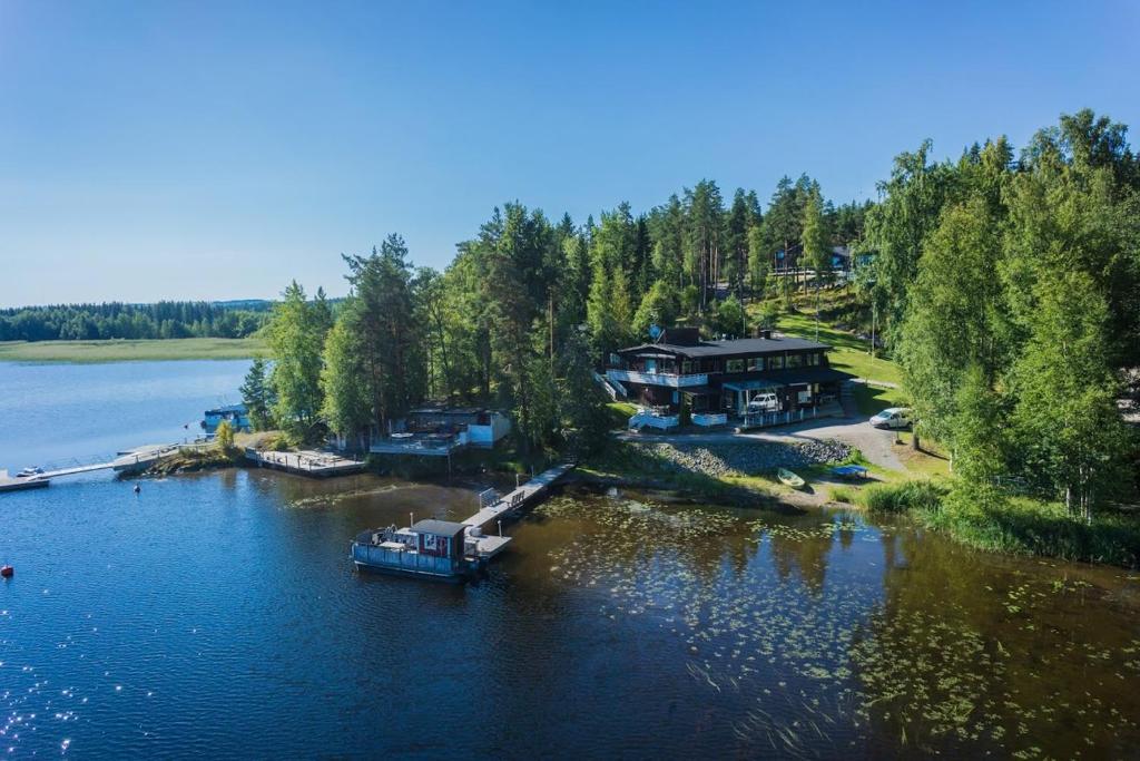 Lehmonkärki Resort