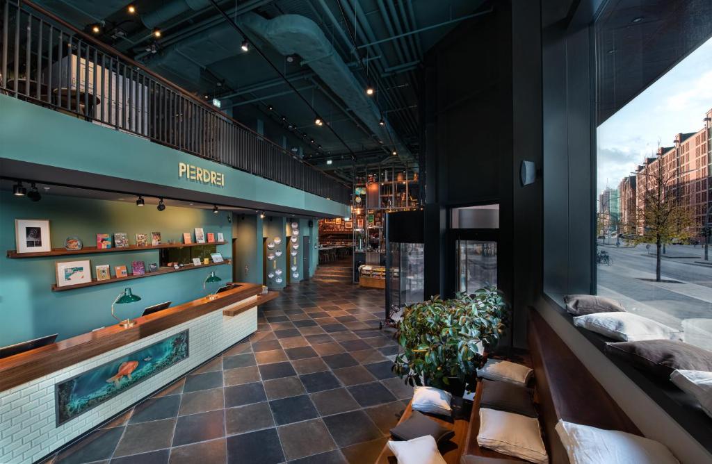 PIERDREI Hotel HafenCity Hamburg - Resim 15