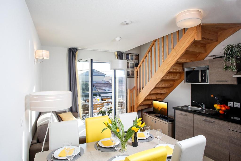 Η κουζίνα ή μικρή κουζίνα στο LE 112