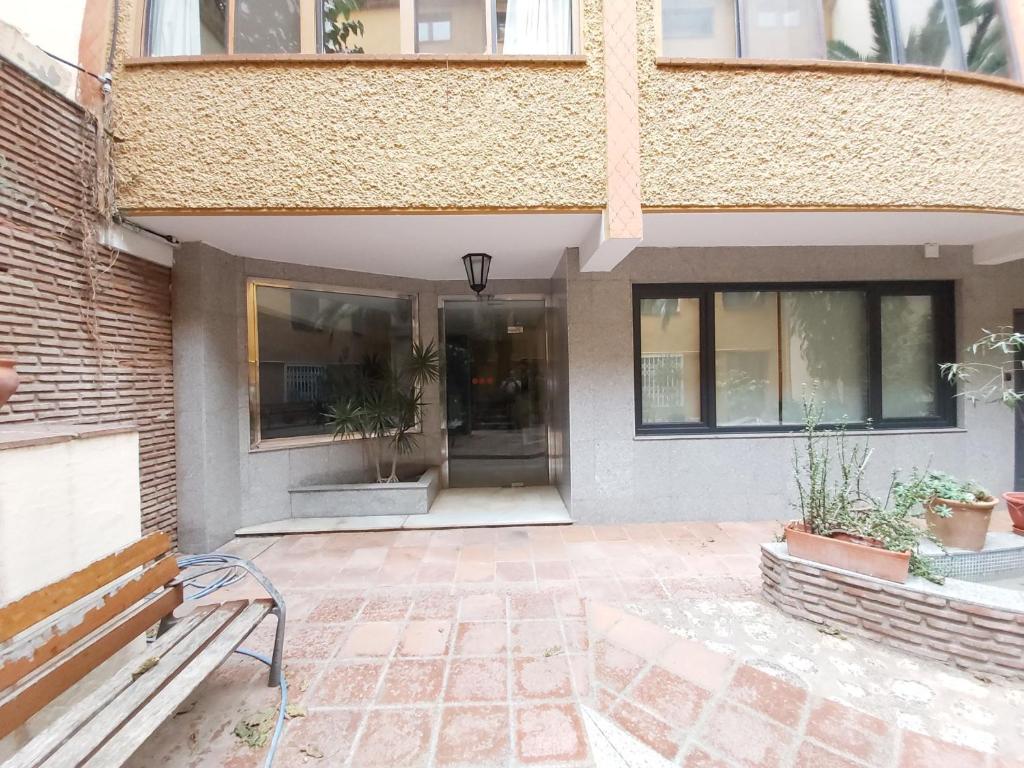 Budynek, w którym mieści się apartament