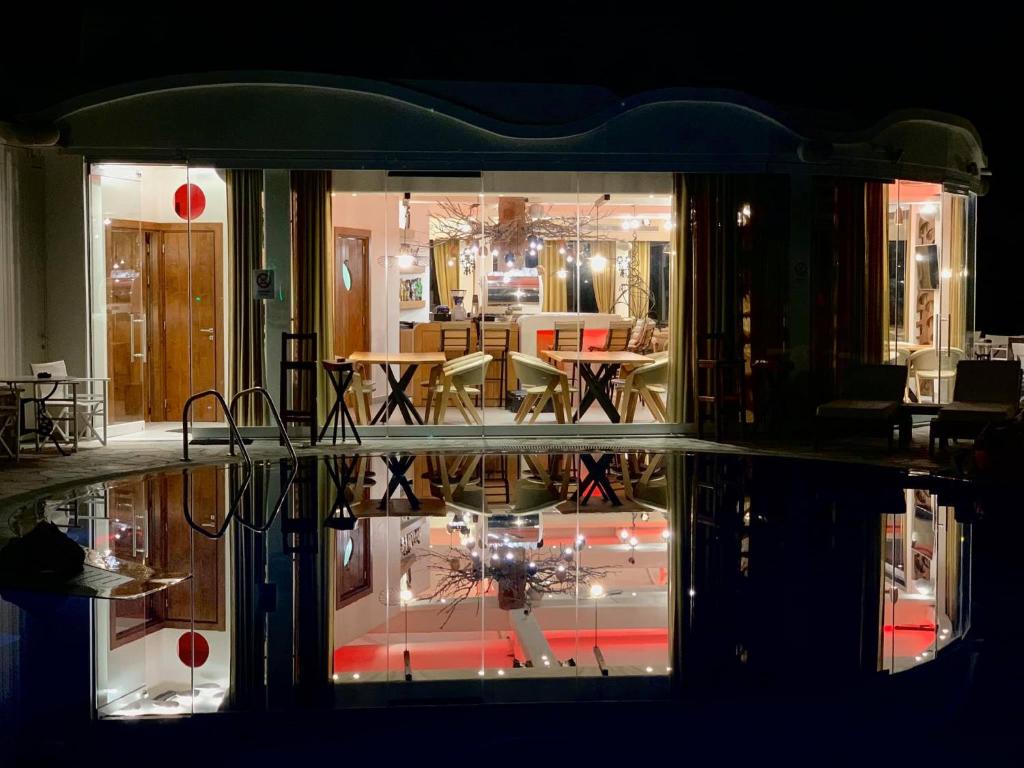 Foto sihtkohas Karterádos asuva majutusasutuse Villa Manos Hotel galeriist