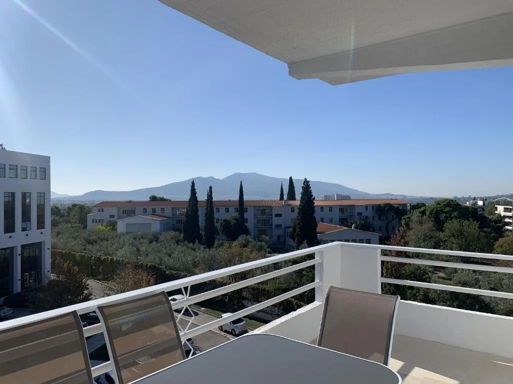 Private rooms in spacious flat Marousi, Athens, Greece