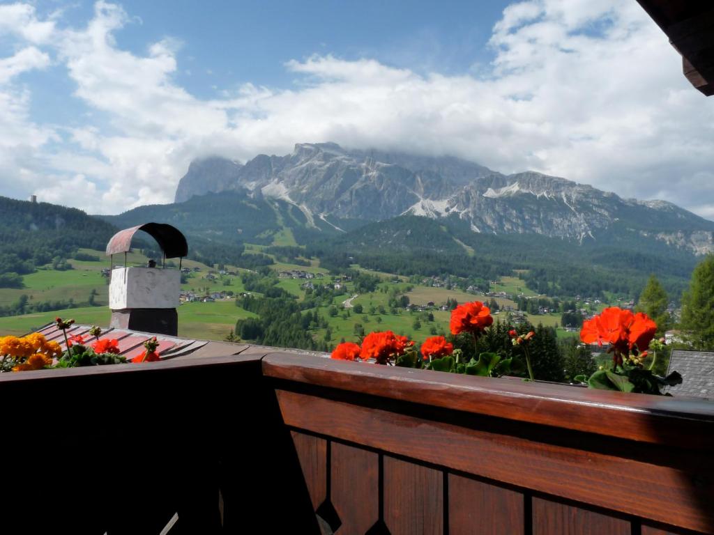 Üldine mäevaade või majutusasutusest Mansarda in chalet a Cortina pildistatud vaade