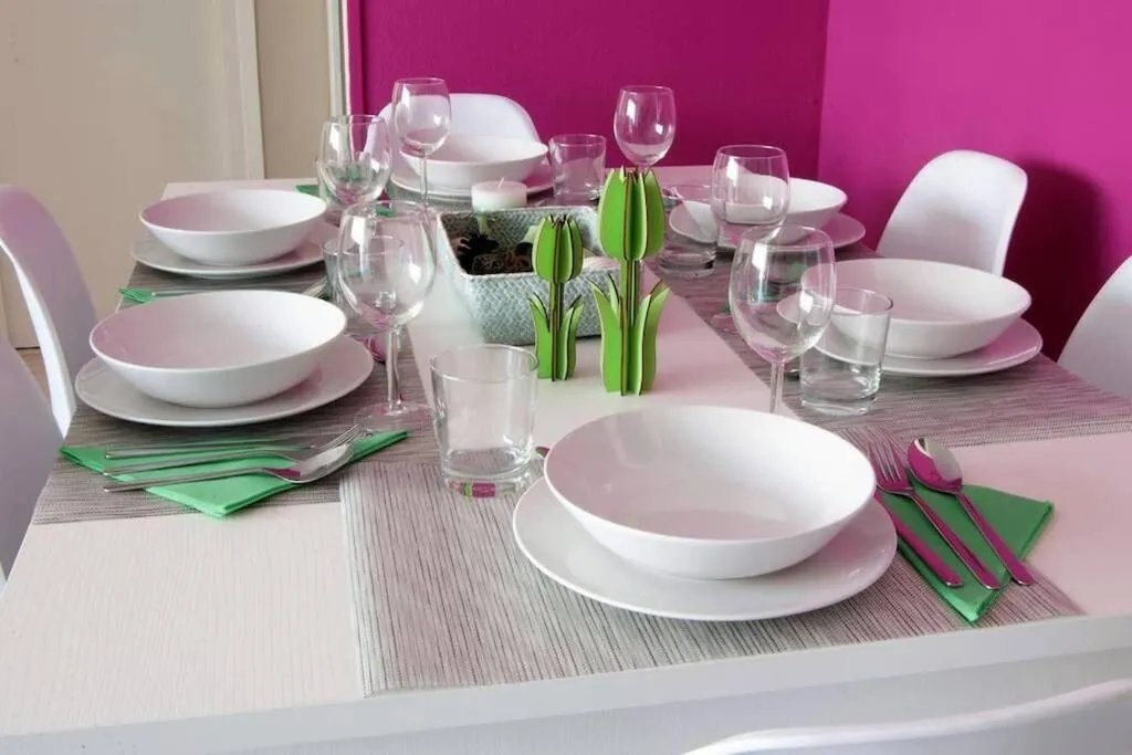 CITY CENTER BIG APARTMENT-FAMILY & FRIENDS-5 Beds, Malaga, Spain