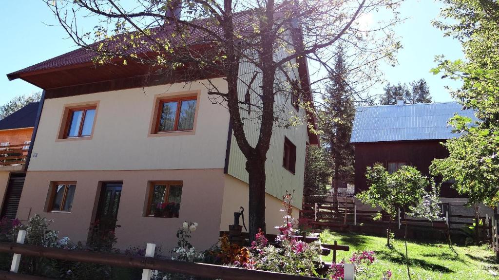 Zahrada ubytování Guest House Milena