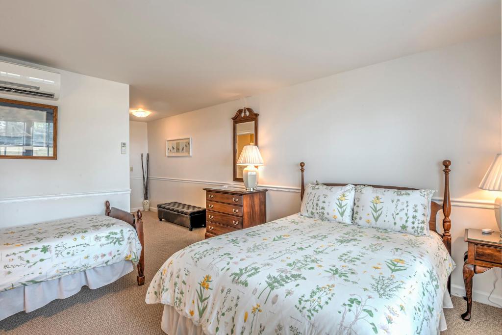 Wades Point Inn on the Bay - Standard Triple Room With Sea View