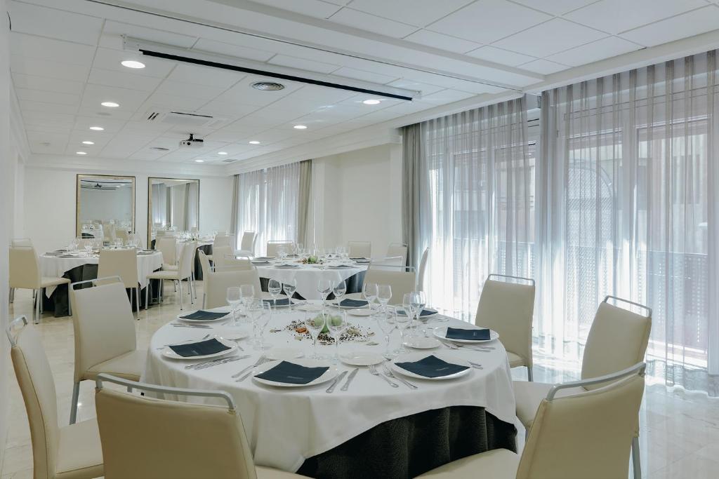 Restaurace v ubytování Hesperia Murcia Centro