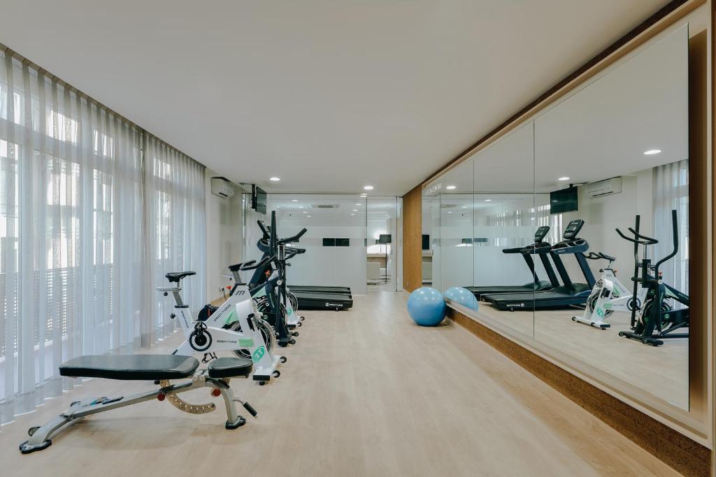 Fitness centrum a/nebo fitness zařízení v ubytování Hesperia Murcia Centro