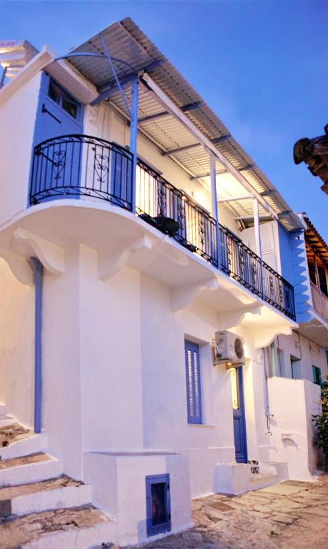 Balkón nebo terasa v ubytování Rodia House