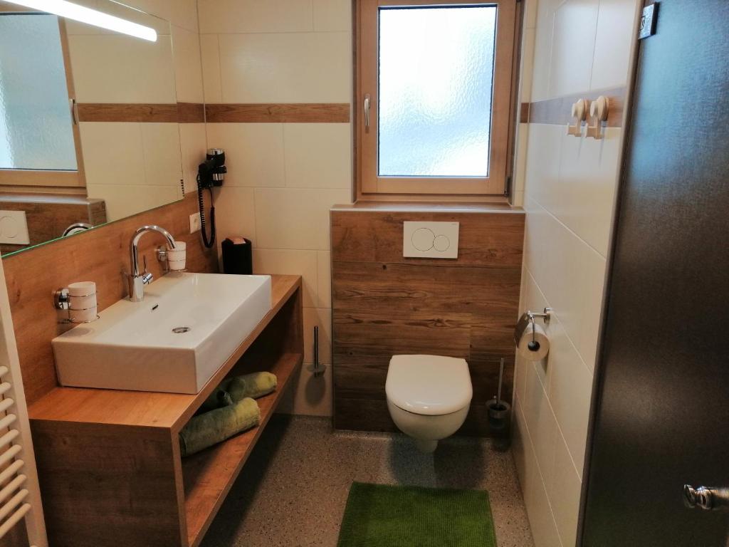 A bathroom at Apartment Panorama