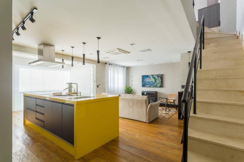  MO2705B Exclusivo penthouse com teto retrátil