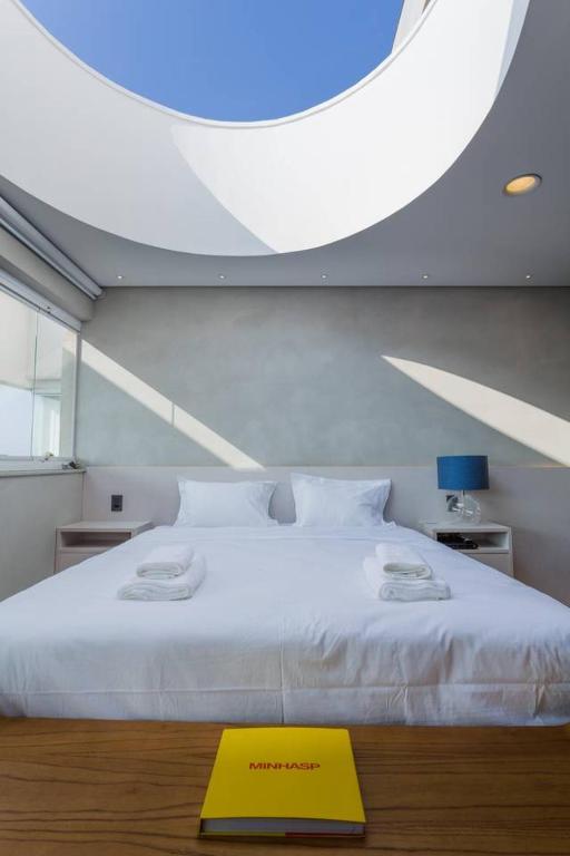  MO2705B Exclusivo penthouse com teto retrátil