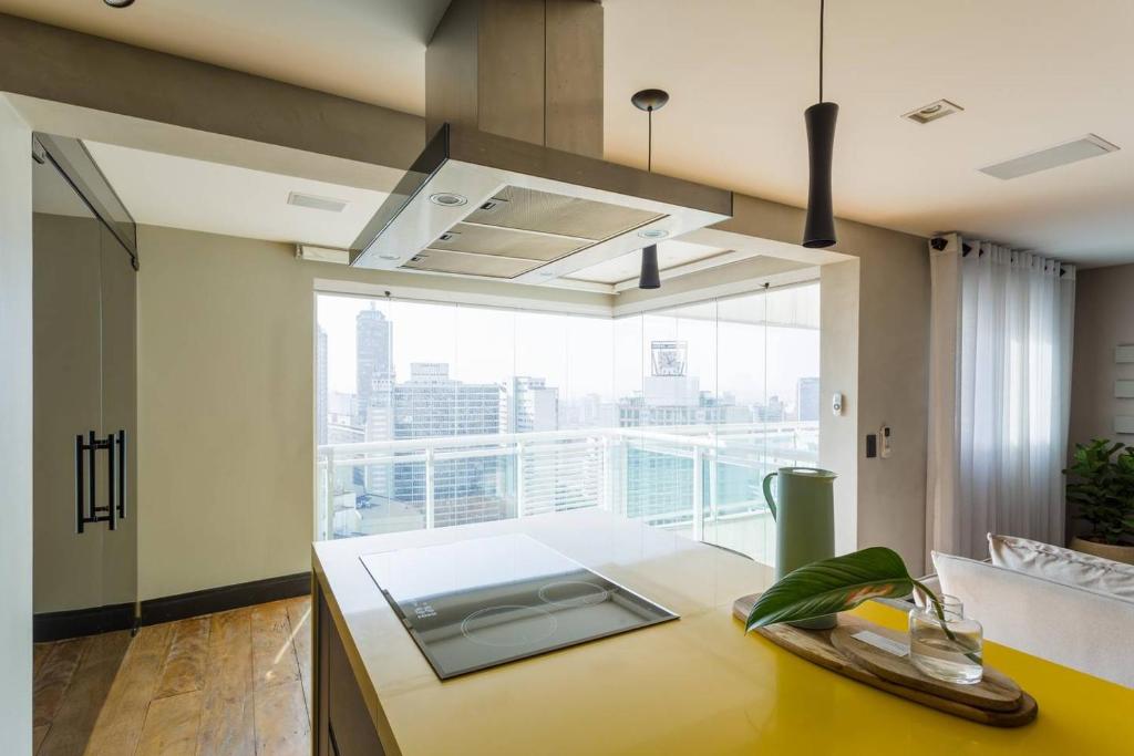  MO2705B Exclusivo penthouse com teto retrátil