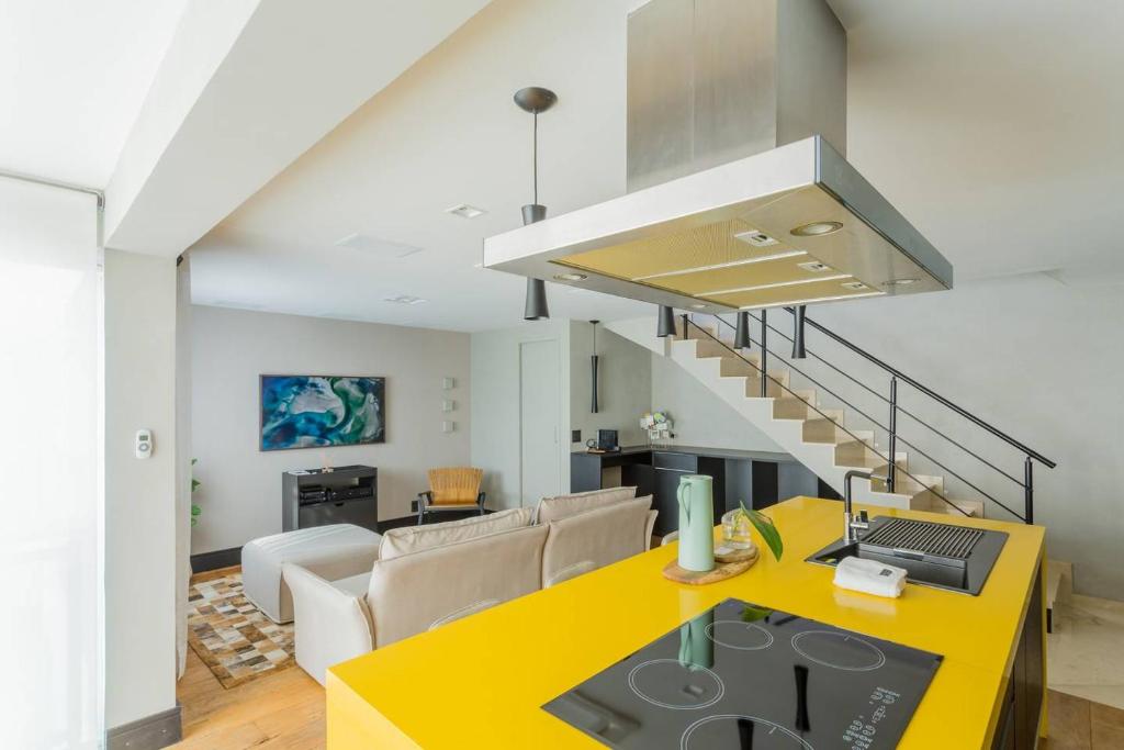  MO2705B Exclusivo penthouse com teto retrátil