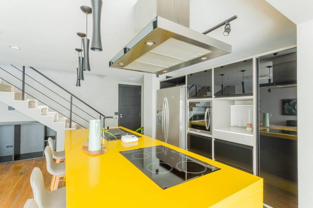  MO2705B Exclusivo penthouse com teto retrátil