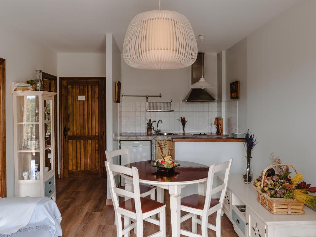 Una cocina o zona de cocina en Hospedería del Valle Boutique Apartments