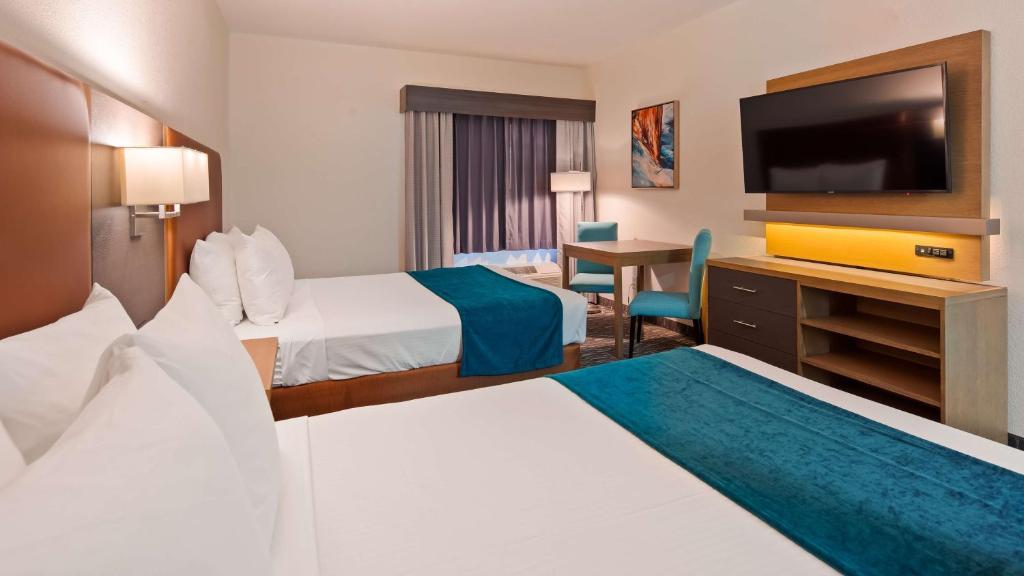 Postel nebo postele na pokoji v ubytování Best Western Inn of Payson