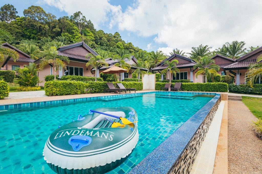 Bazén v ubytování Palm Kiri Aonang Resort nebo v jeho okolí