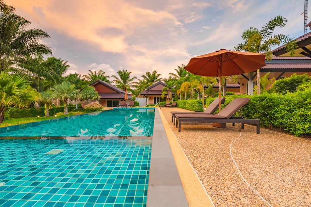 Bazén v ubytování Palm Kiri Aonang Resort nebo v jeho okolí