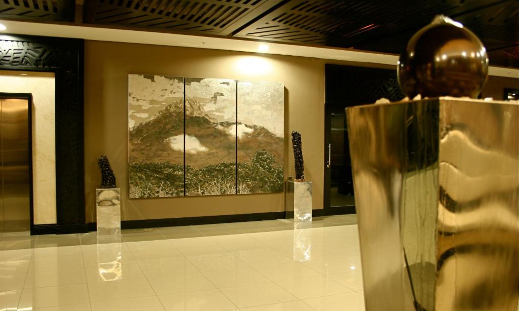 Mount Meru Hotel photo