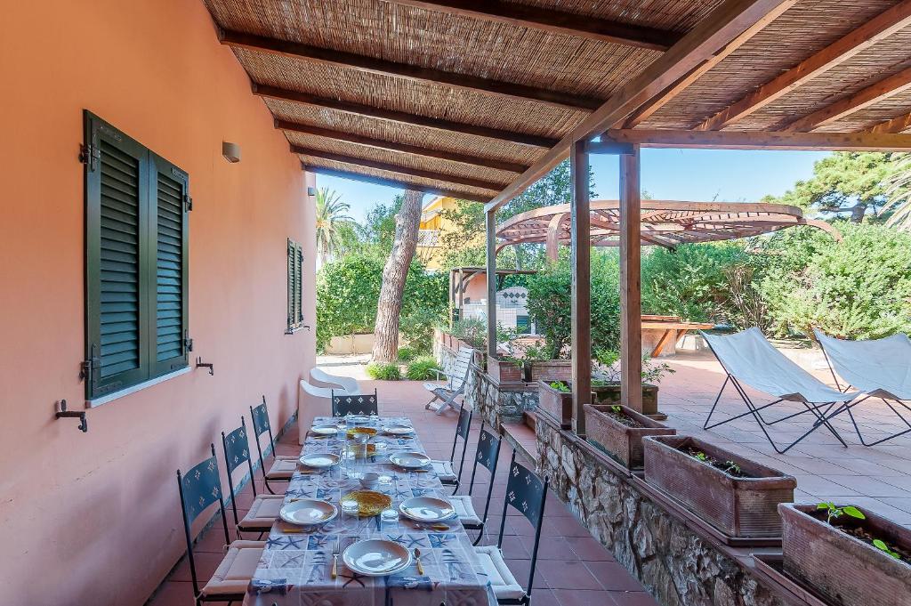 Patio nebo venkovní prostory v ubytování Villa La Guardiola