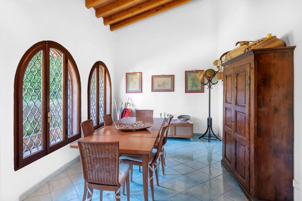 Fotografie z fotogalerie ubytování Villa La Guardiola v destinaci Procchio