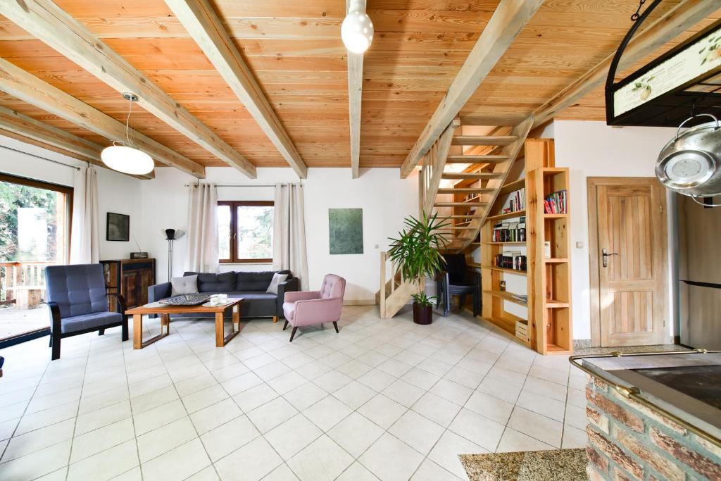 Posedenie v ubytovaní Leśny Domek koło Karpacza - Apartamentuj