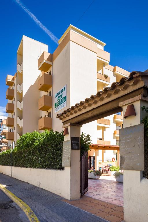 Apartamentos Arlanza - Only Adults, Playa den Bossa ...