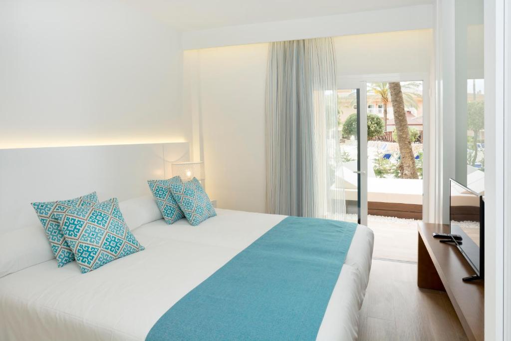 Mar Hotels Playa Mar & Spa - 高级套房（2个成人 + 1个孩子）