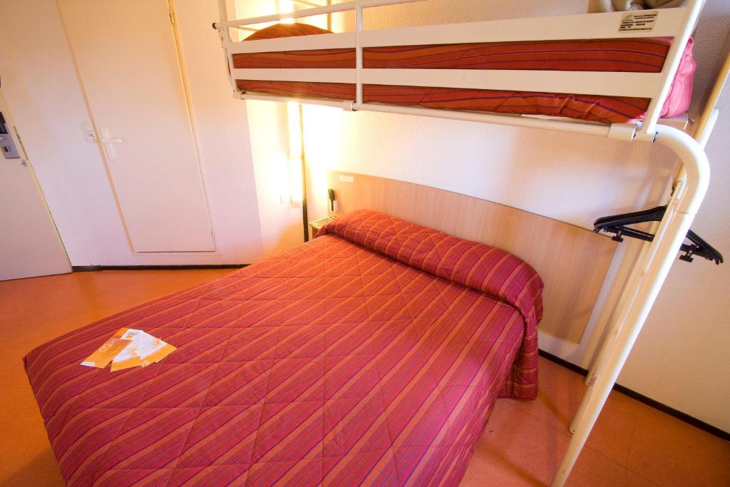 Premiere Classe Le Blanc Mesnil - Triple Room (1 Double Bed + 1 Single Bed)