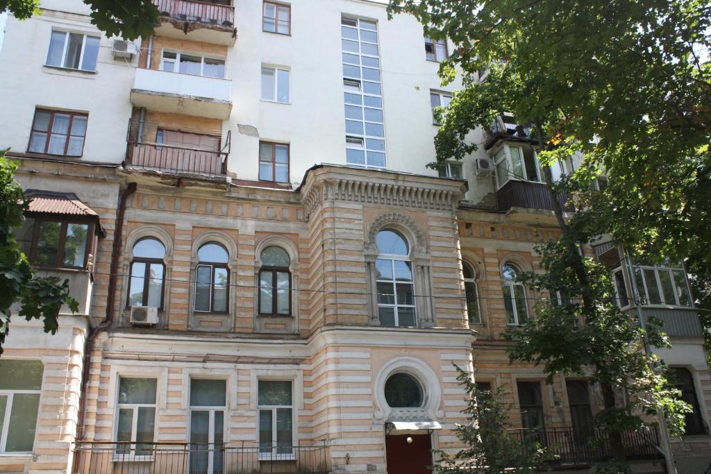Komnata hostynychnoho typa, Alchevskykh 24 photo 5