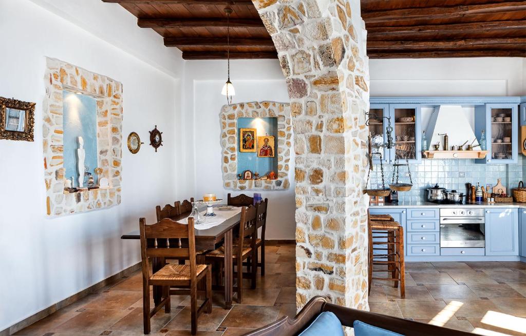 Kuchyň nebo kuchyňský kout v ubytování Villa Efrosini Milos