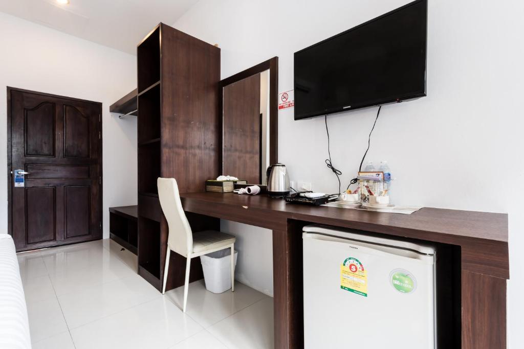 77 Bangla Hotel - Patong Phuket - Resim 29