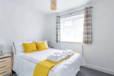 ESPOIR, College Corner, United Kingdom