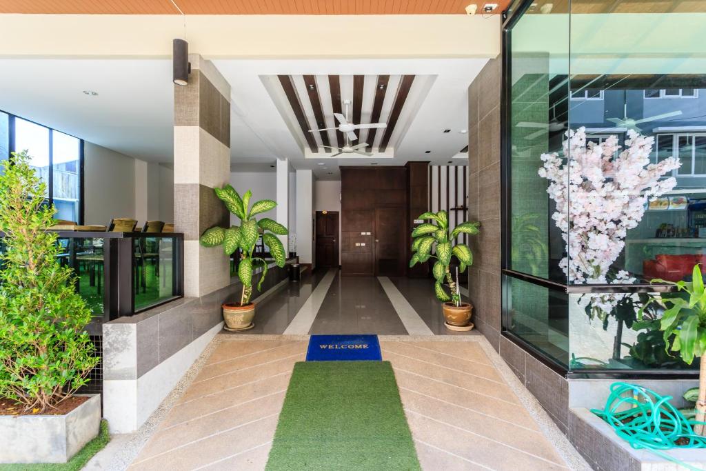 77 Bangla Hotel - Patong Phuket - Resim 12