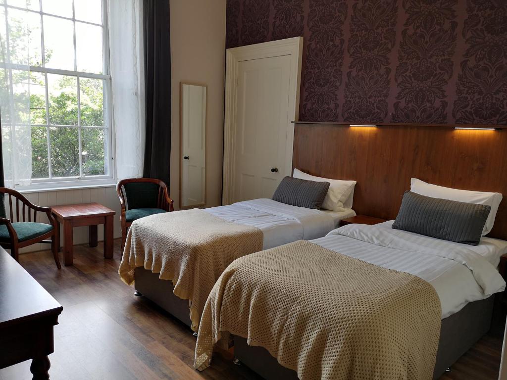 Dene Guest House, New Town