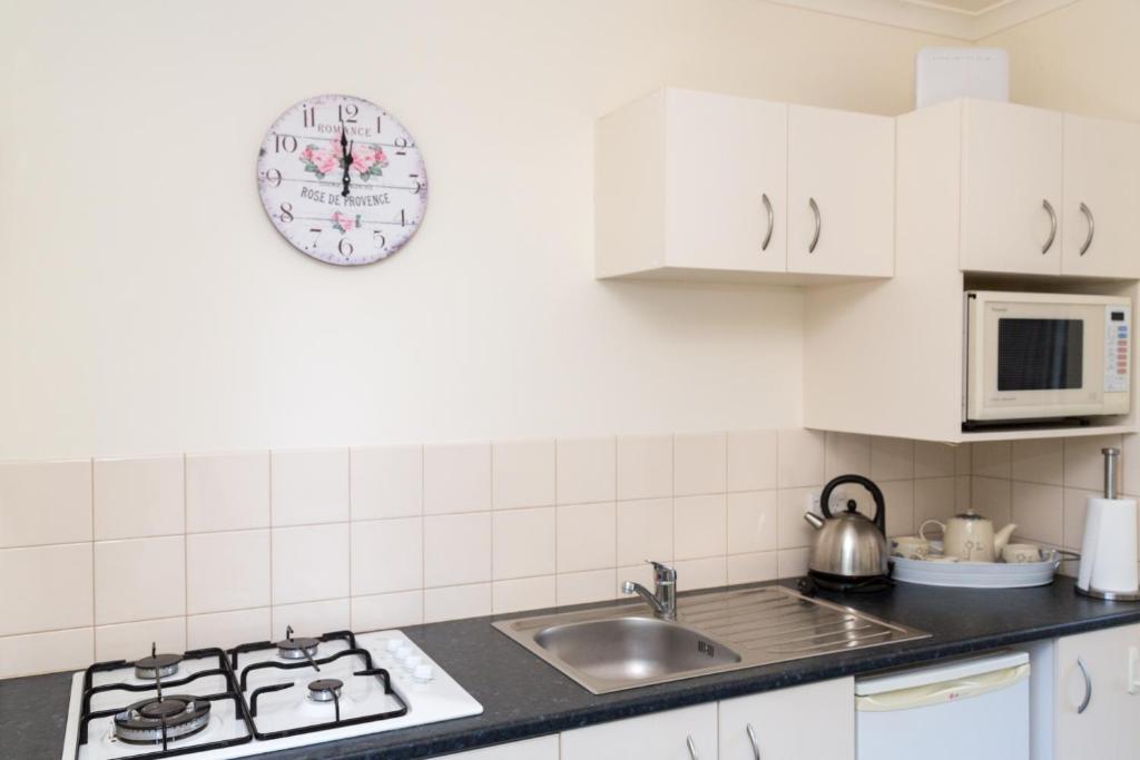 Kuchyň nebo kuchyňský kout v ubytování Antares Homestay
