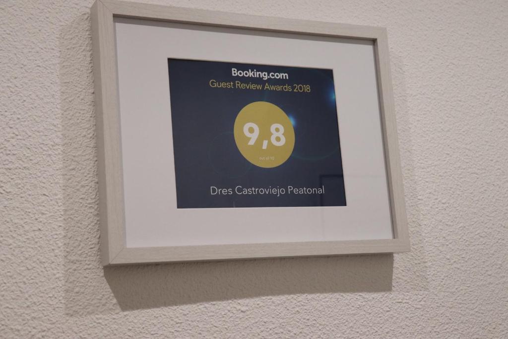 Certifikát, ocenenie alebo iný dokument vystavený v ubytovaní Dres Castroviejo Peatonal