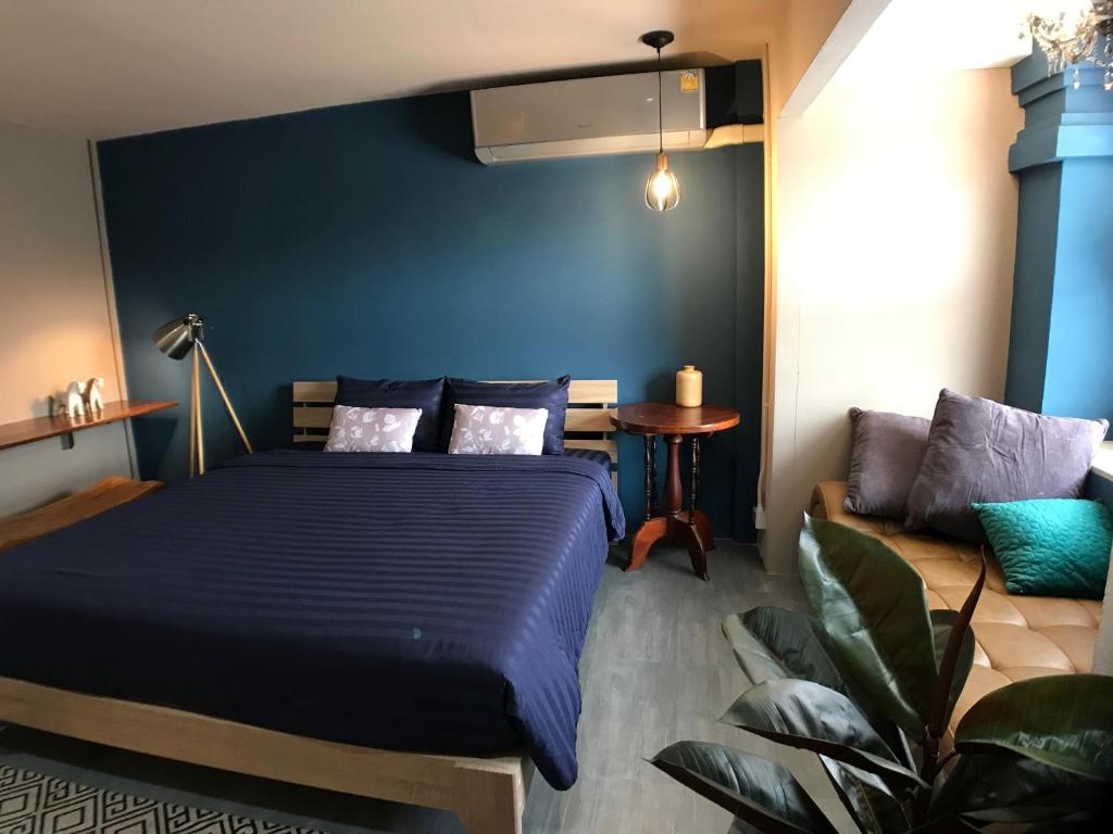 8th House @ center of Chiangmai old town - 9