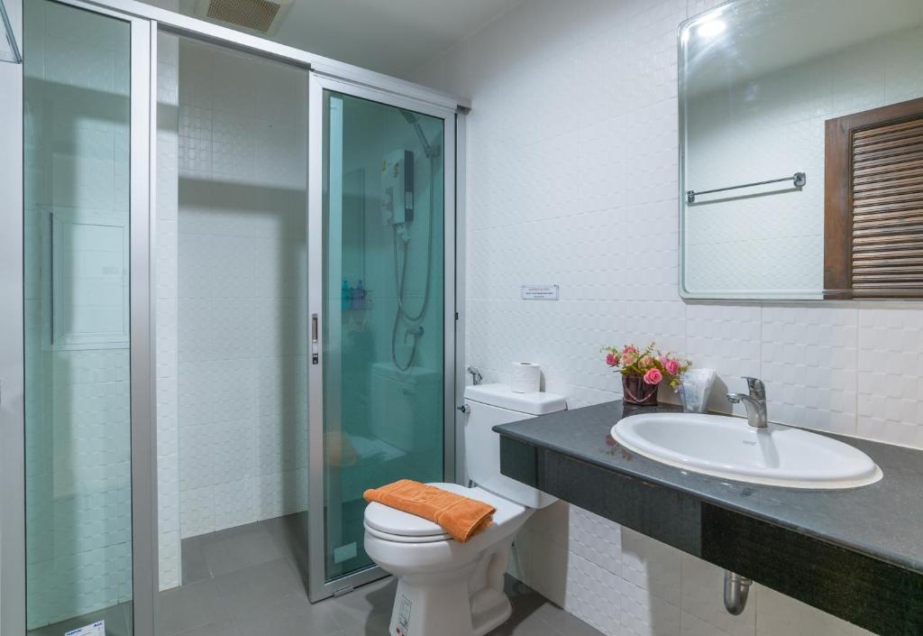 Koupelna v ubytování Lada Krabi Residence Hotel - SHA Plus