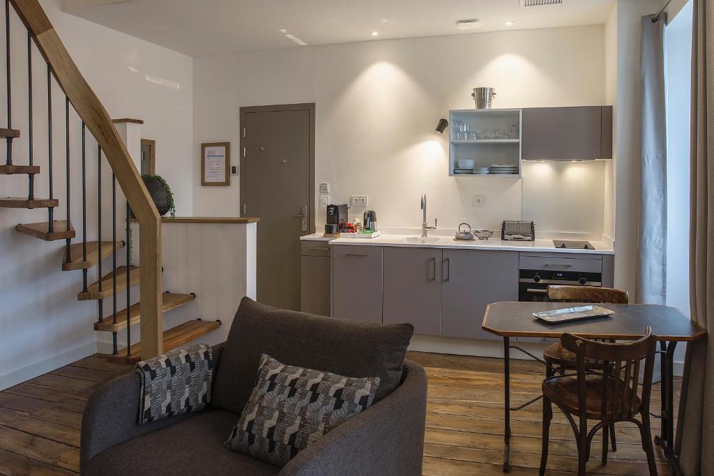 Eco-Lodge City - Appart'Hôtel - VILLA CÔTÉ PLATEAU - Hyper Centre - 3 Étoiles Certifiées- - Appartement En Duplex