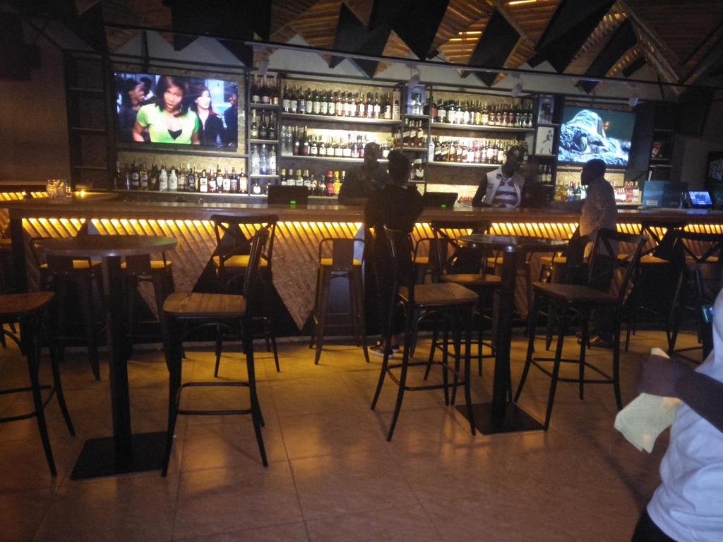 Lounge nebo bar v ubytování Impala Hotel Parklands