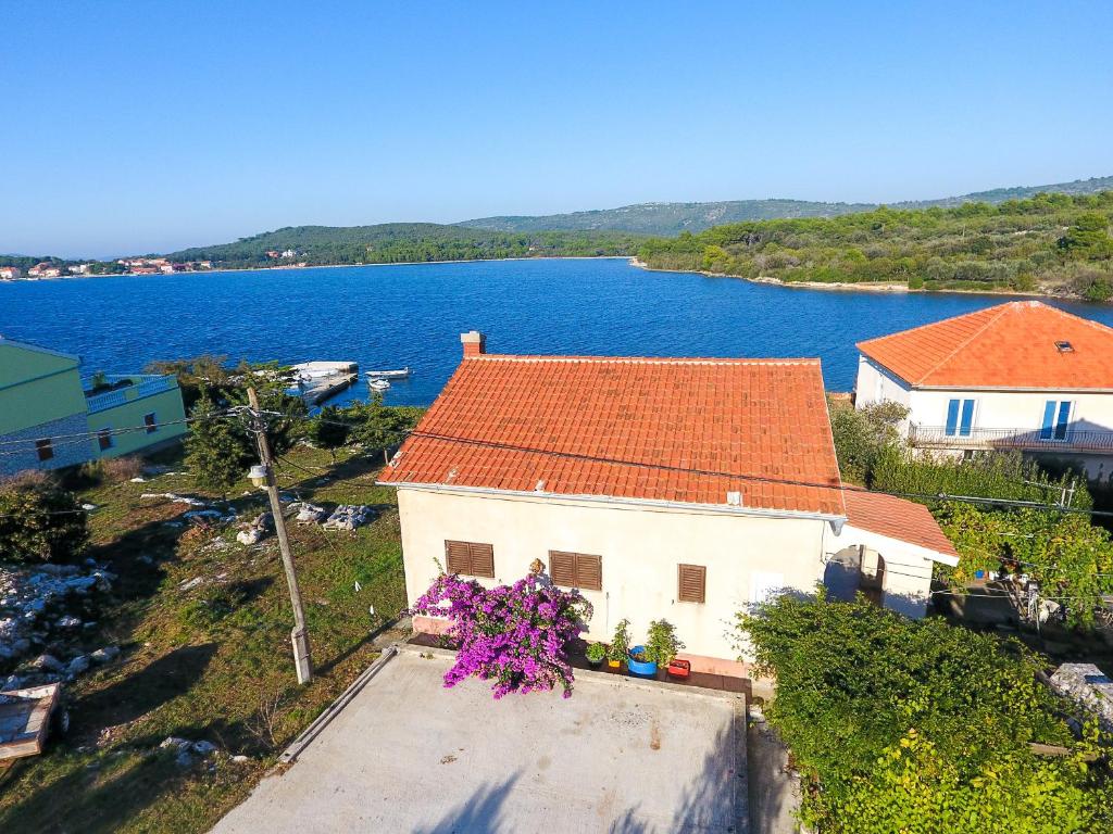 Veli Rat – Photos 2