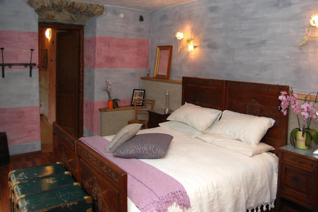 Postel nebo postele na pokoji v ubytování il mondo in valle