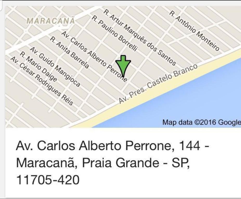  CASA COM PISCINA Á MENOS DE 100 METROS DA PRAIA