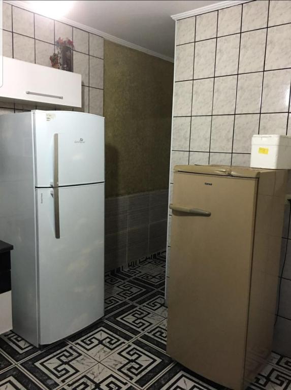  CASA COM PISCINA Á MENOS DE 100 METROS DA PRAIA