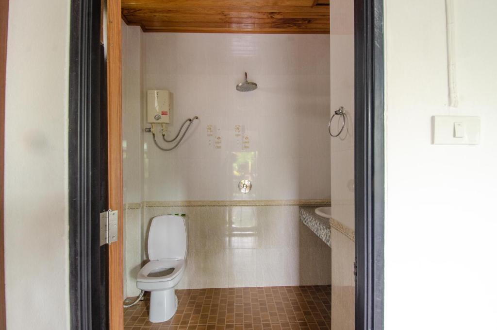 Koupelna v ubytování Khum Laanta Resort - SHA Extra Plus