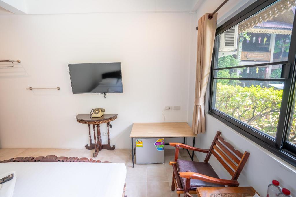 Lai Thai Guest House - Standard Double Or Twin Room